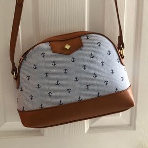 Crossbody purse